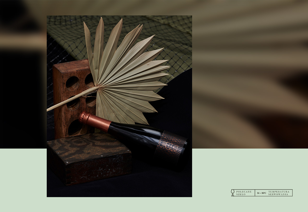 Royal Saison branding by DOGZ.design